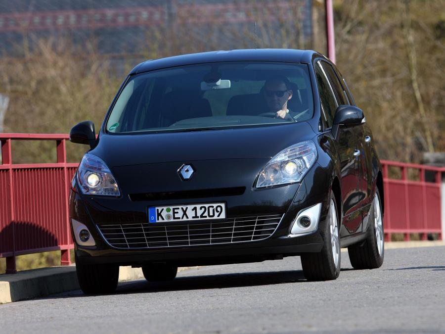  Renault Grand Scenic 2009 года  (фото 42 из 65)